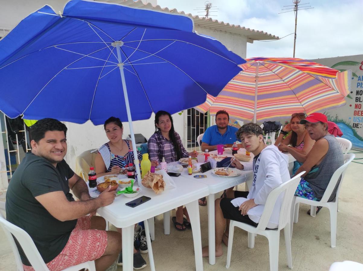 פלאיאס Hostal Las Garzas Del Pelado מראה חיצוני תמונה